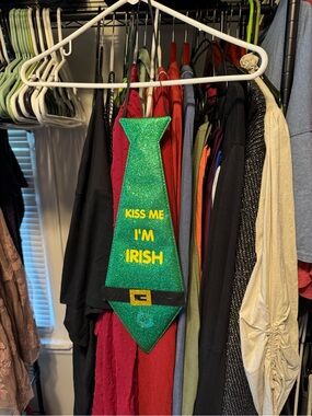 Kiss Me I'm Irish Sparkle Tie